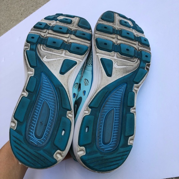 Nike Womens Blue & Silver Running Shoes Sz 8 - Picture 6 of 7